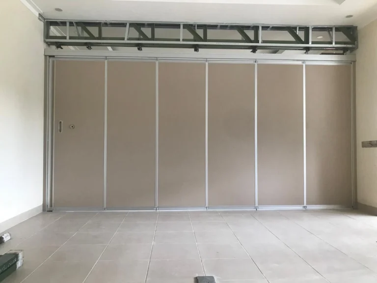 dinding partisi lipat